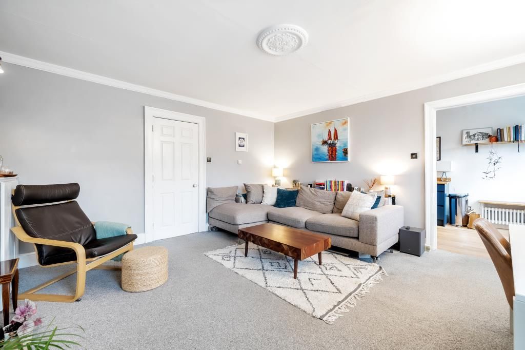 2 bed flat for sale in Reading, Berkshire RG1, £320,000