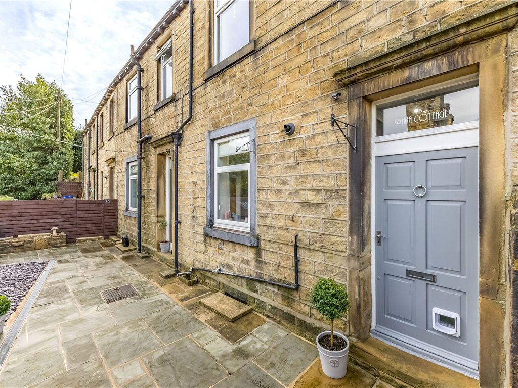 3 bed terraced house for sale in Upper Fold, Honley, Holmfirth HD9, £279,950