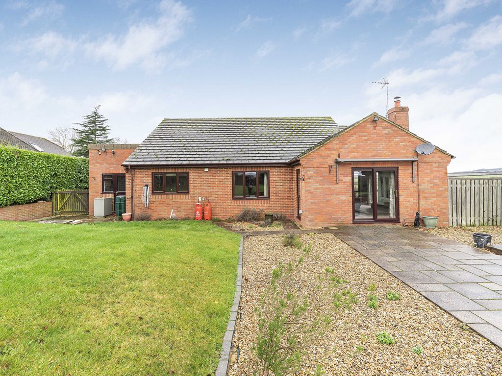 4 bed detached bungalow for sale in Station Road, Marsh Gibbon OX27, £720,000
