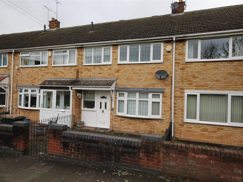 3 bed terraced house to rent in The Triangle, Allesley, Coventry CV5, £1,100 pcm