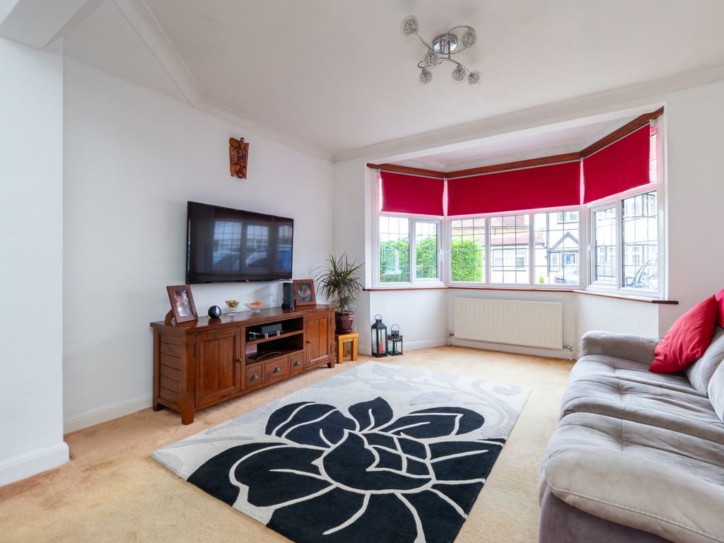 3 bed terraced house for sale in Rutland Drive, Morden SM4, £575,000