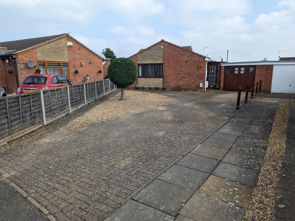 3 bed detached bungalow for sale in Constable Crescent, Whittlesey, Peterborough, Cambridgeshire. PE7, £290,000