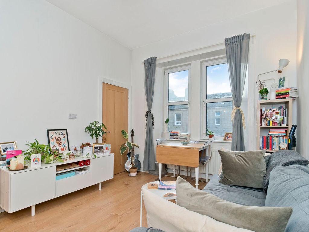 1 bed flat for sale in 168/19 Albert Street, Leith, Edinburgh EH7, £165,000