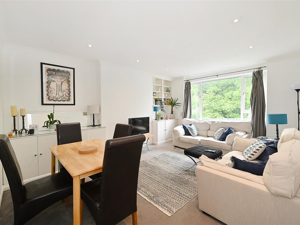3 bed flat for sale in Maida Vale, London W9, £685,000