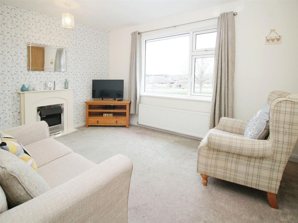 1 bed flat for sale in Undercliffe Road, Bradford BD2, £74,950