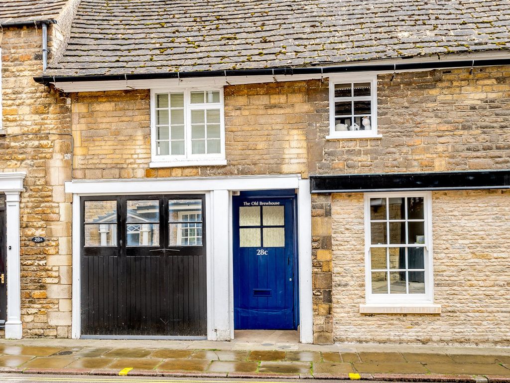 2 bed mews house for sale in St. Marys Street, Stamford, Lincolnshire PE9, £395,000
