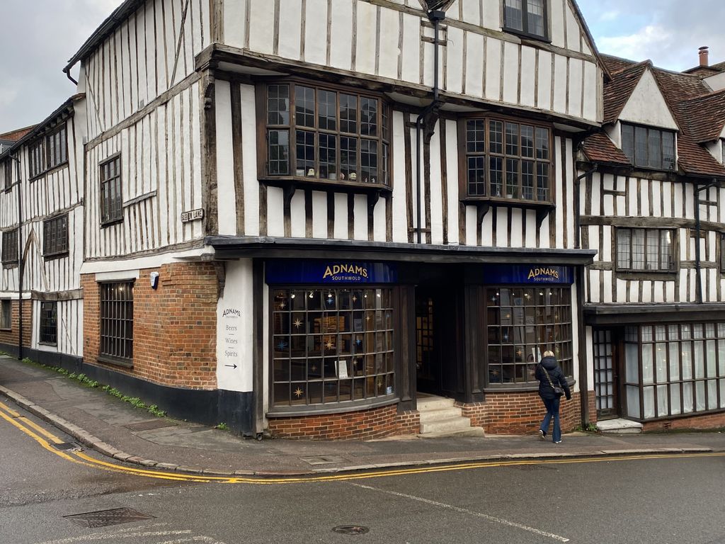 Retail premises to let in High Street, Bishop's Stortford CM23, £22,000 pa