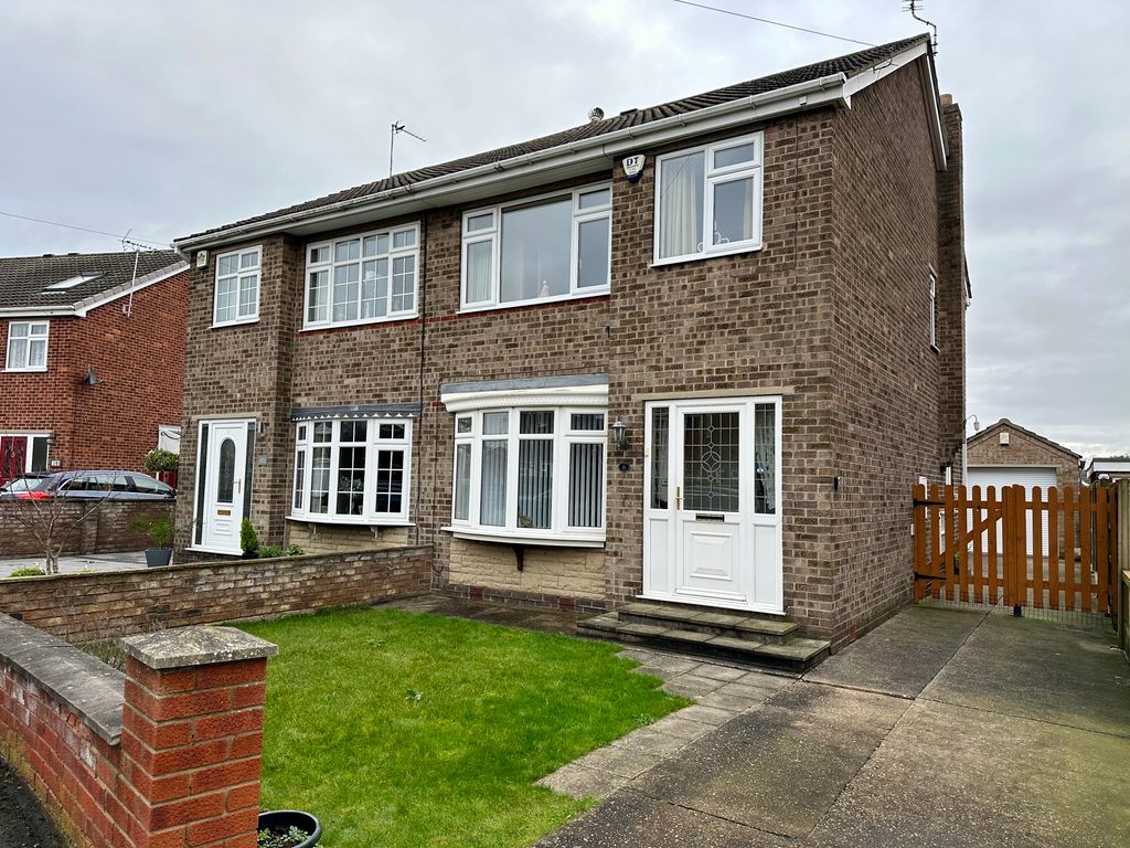 3 bed semi-detached house for sale in Arren Close, Barnby Dun, Doncaster DN3, £195,000