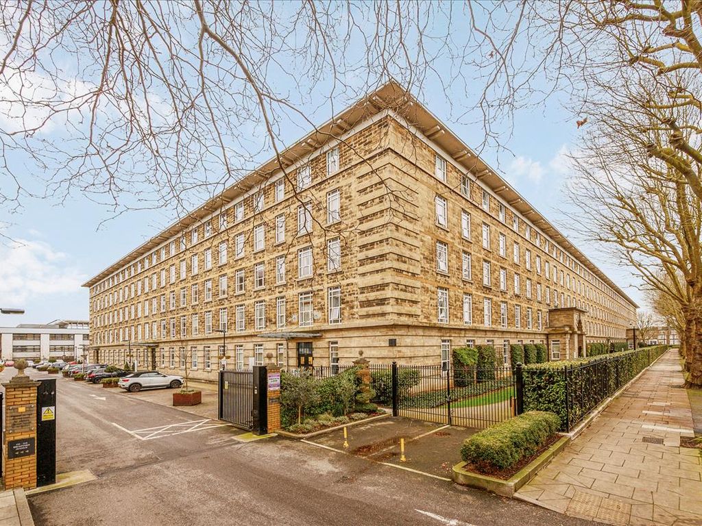 2 bed flat for sale in Bromyard Avenue, Acton W3, £241,500