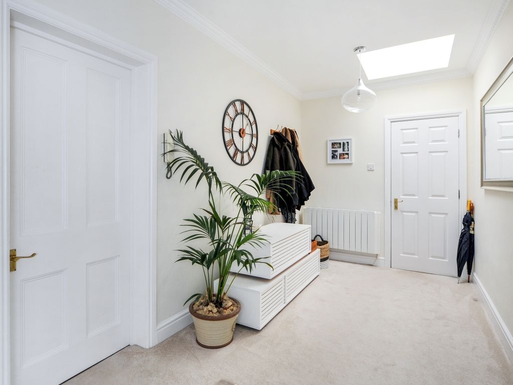 2 bed flat to rent in Audley Park Road, Bath BA1, £1,600 pcm
