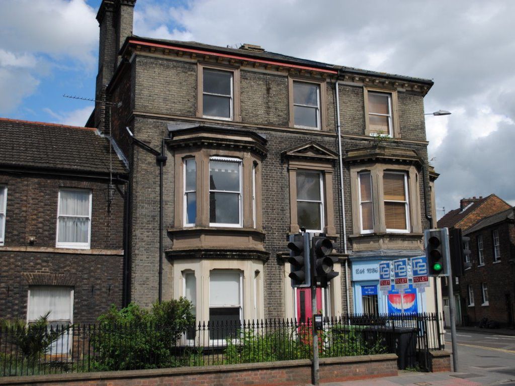1 bed flat to rent in London Road, King