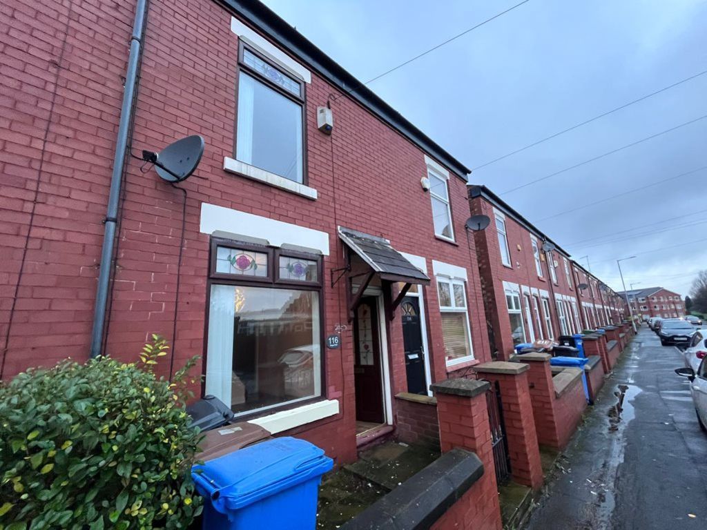 2 bed terraced house to rent in Range Road, Stockport SK3, £950 pcm
