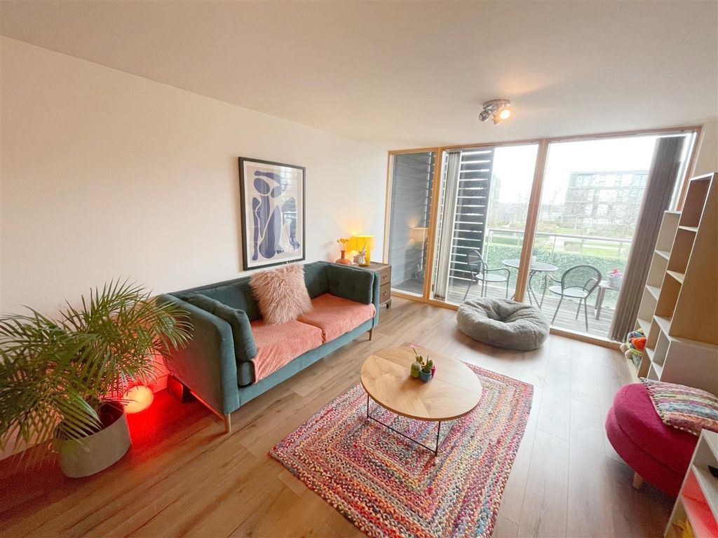 2 bed flat to rent in Merrivale Mews, Milton Keynes MK9, £1,300 pcm