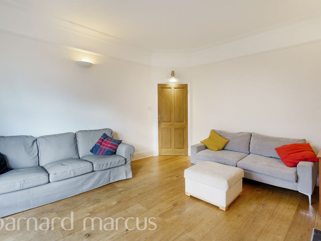 3 bed property to rent in Copley Park, London SW16, £2,700 pcm