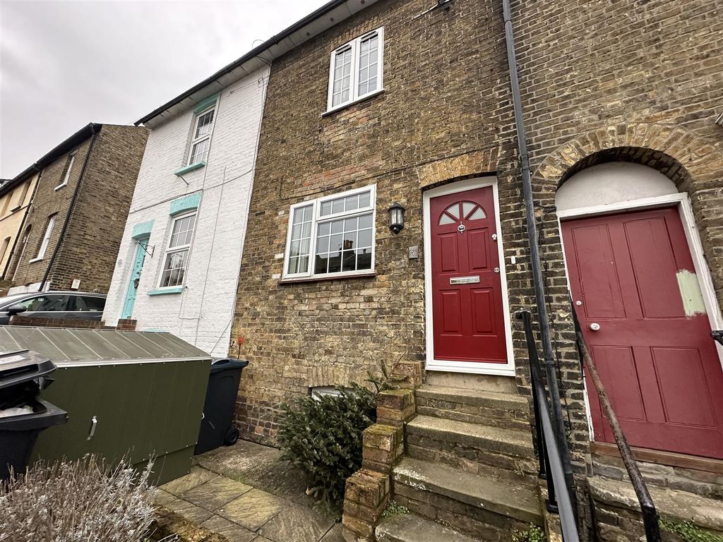 3 bed terraced house to rent in Musley Hill, Ware SG12, £1,600 pcm