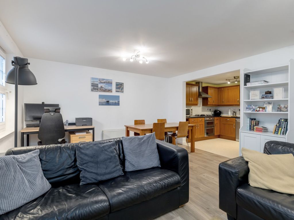 2 bed flat for sale in 3/2 Dalry Gait, Dalry EH11, £275,000