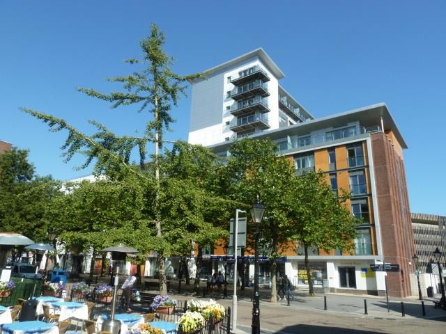 1 bed flat to rent in Orchard Plaza, Poole, Dorset BH15, £925 pcm