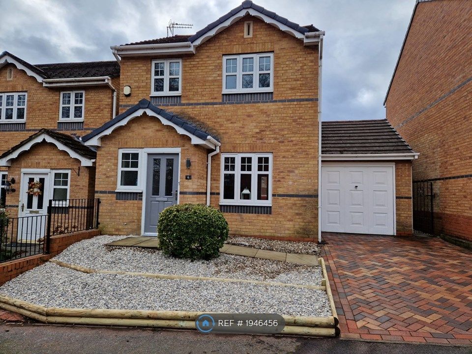 3 bed detached house to rent in Laureate Way, Denton, Manchester M34, £1,500 pcm