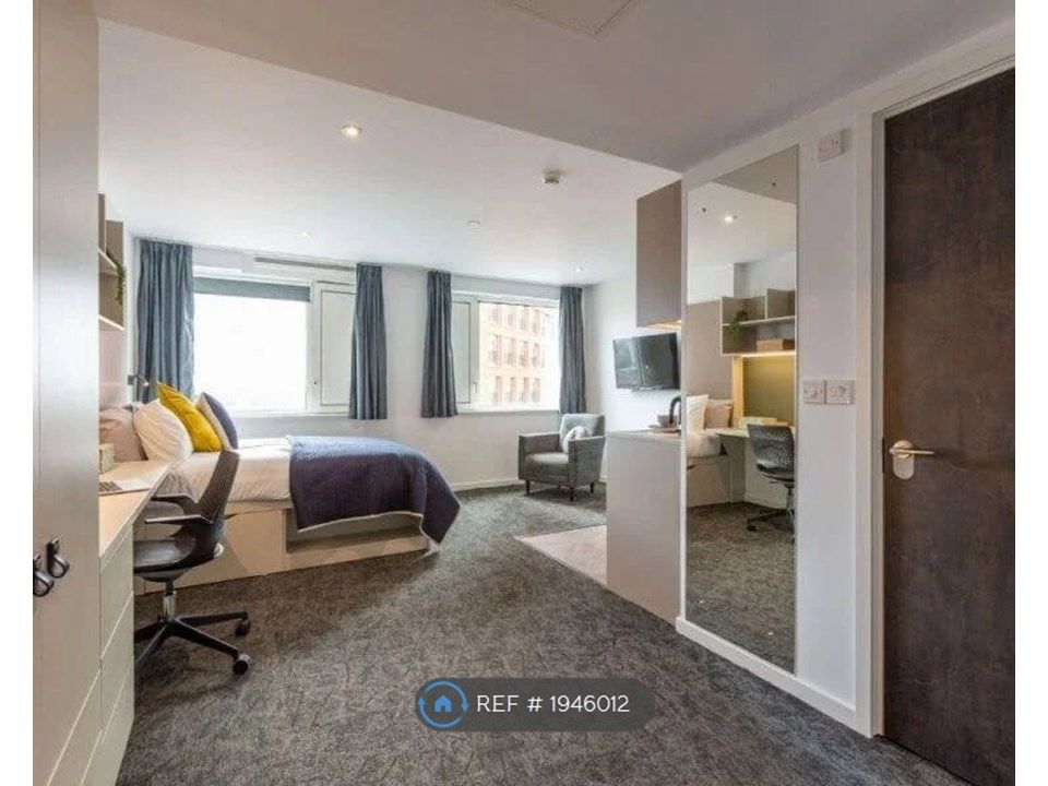 Room to rent in Edinburgh EH9 1Fa, Edinburgh,, £1,192 pcm