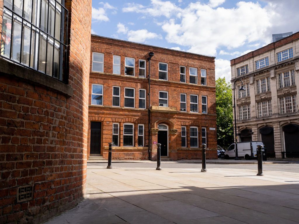 1 bed flat to rent in Duke Street, Manchester M3, £1,140 pcm