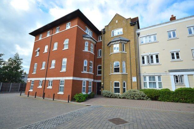 1 bed flat to rent in Roche Close, Rochford SS4, £950 pcm