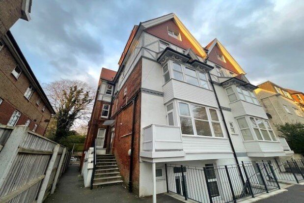 1 bed flat to rent in Christchurch Road, Bournemouth BH1, £925 pcm
