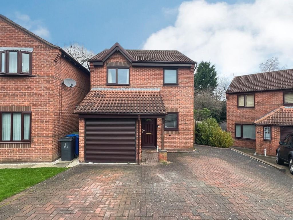 3 bed detached house to rent in Harvest Way, Ashgate, Chesterfield S42, £900 pcm