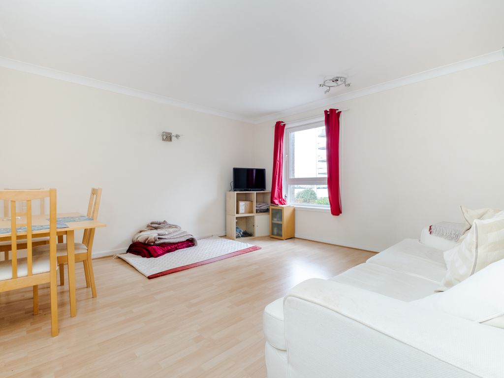 1 bed flat for sale in Homer Drive, London E14, £350,000