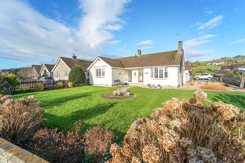 3 bed detached bungalow for sale in Amesbury Drive, Bleadon, Weston-Super-Mare BS24, £485,000