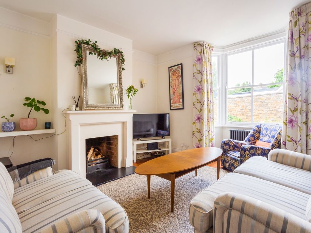 2 bed semi-detached house to rent in Hopcraft Lane, Deddington, Banbury OX15, £1,700 pcm