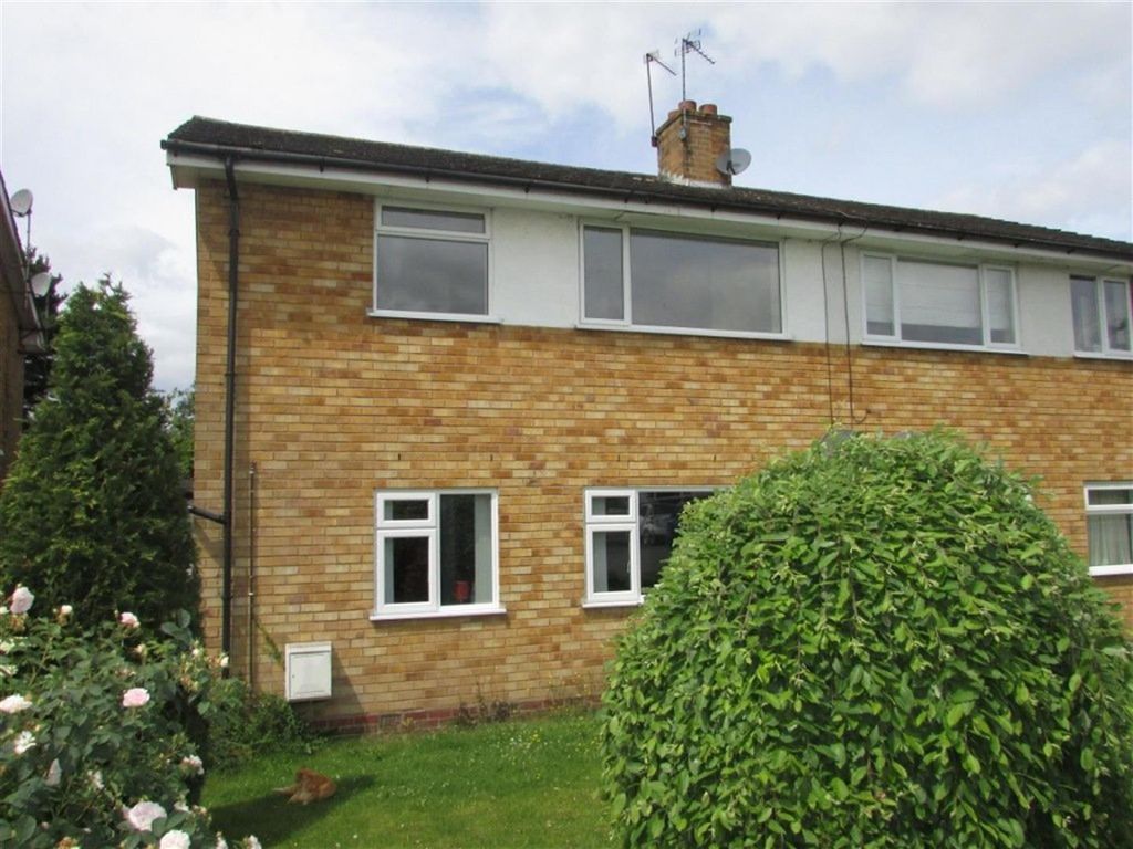 2 bed maisonette to rent in Mockley Wood Road, Knowle, Solihull B93, £850 pcm