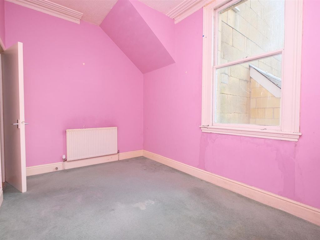 1 bed flat for sale in Bloomfield Avenue, Bath BA2, £100,000