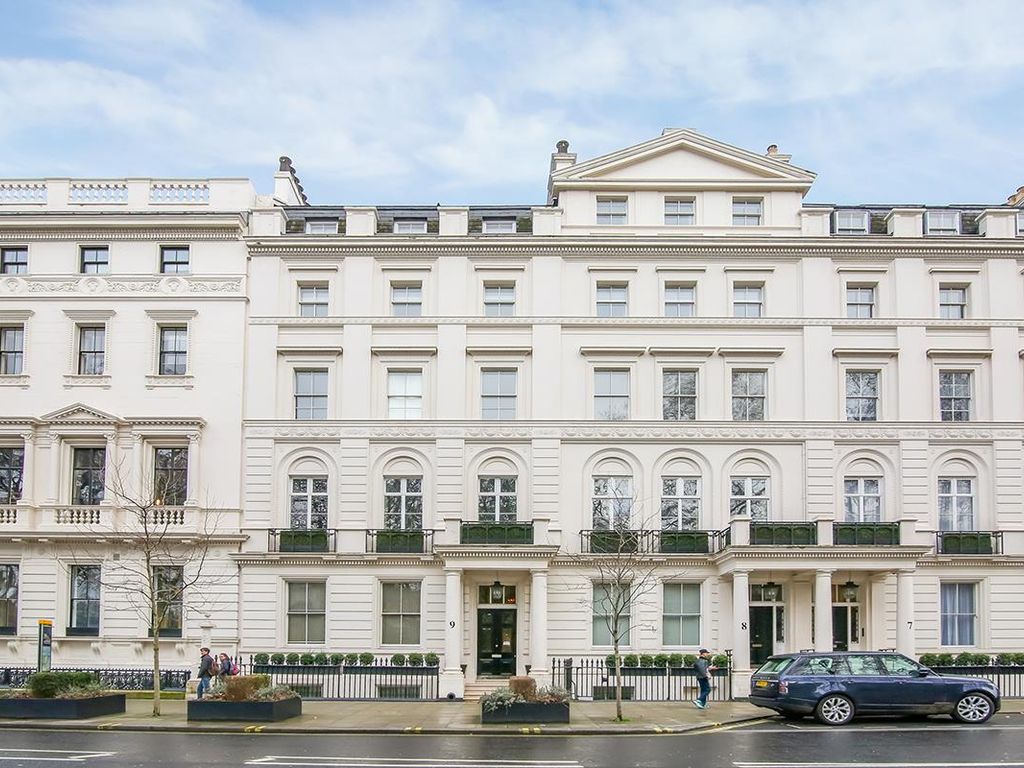 3 bed flat to rent in Buckingham Gate, St James's SW1E, £32,002 pcm