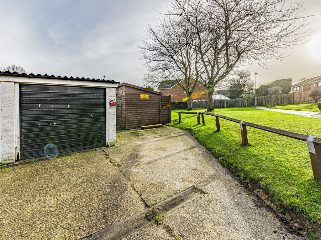 2 bed bungalow for sale in Carroll Close, Newport Pagnell, Buckinghamshire MK16, £230,000