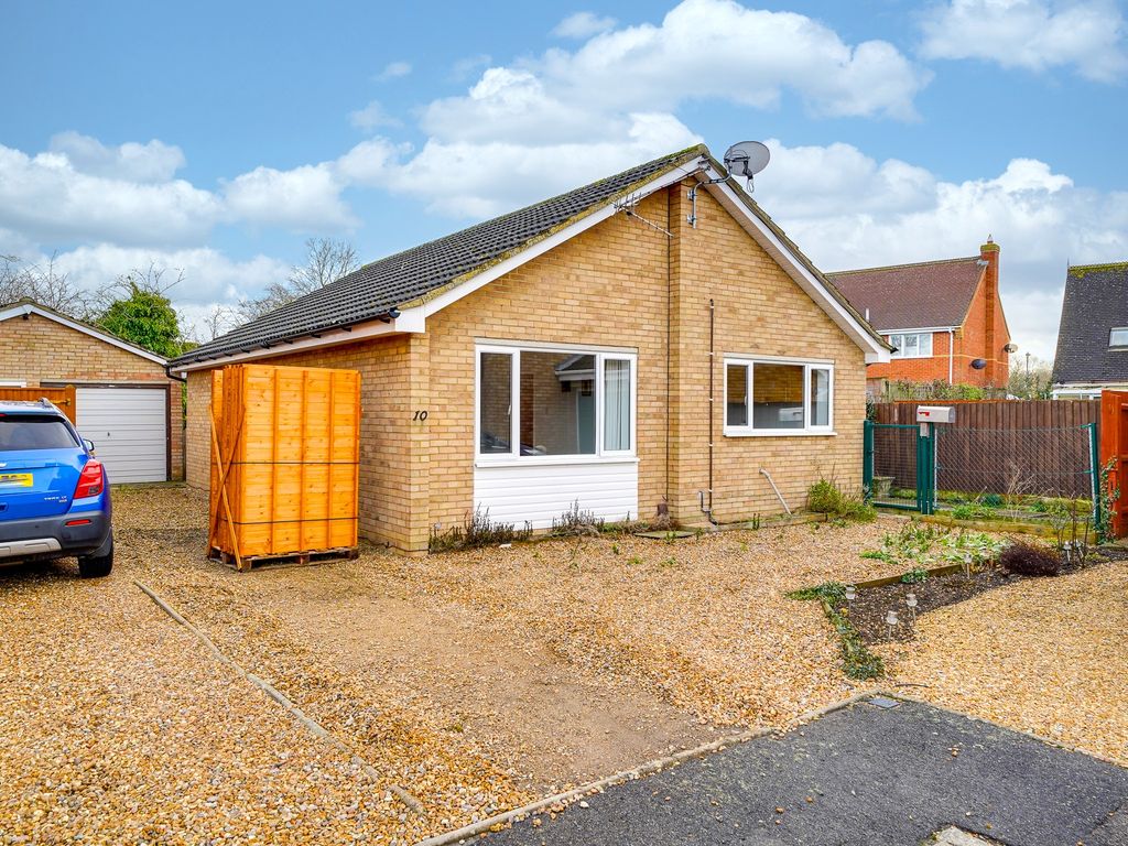 3 bed detached bungalow to rent in Abbott Close, Brampton, Huntingdon PE28, £1,095 pcm