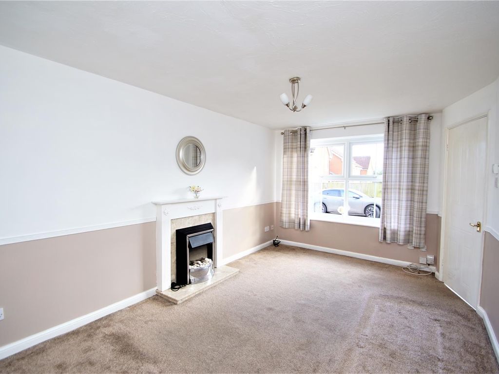 2 bed terraced house to rent in Temple Row Close, Colton, Leeds LS15, £925 pcm