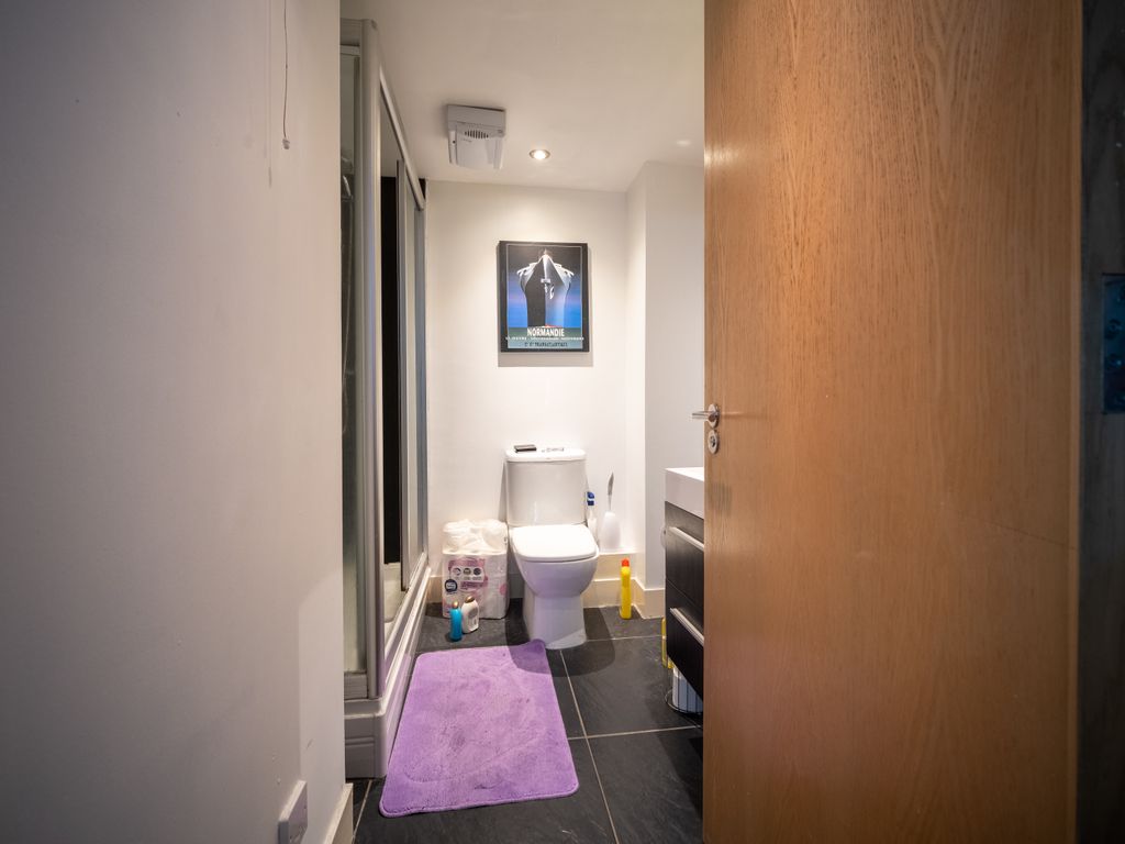 2 bed flat for sale in Great Junction Street, Edinburgh EH6, £224,000