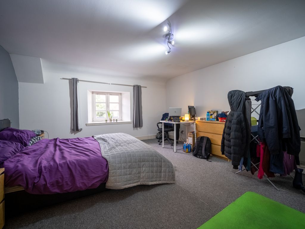 2 bed flat for sale in Great Junction Street, Edinburgh EH6, £224,000