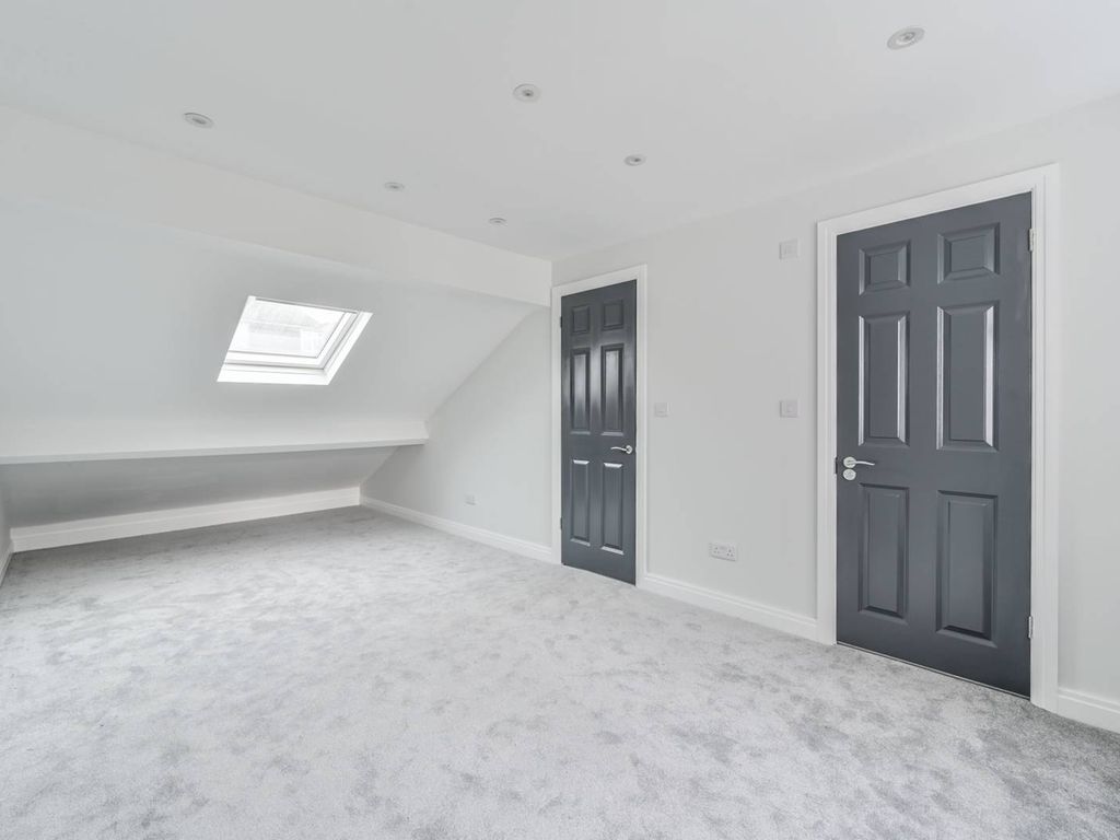 3 bed semi-detached house for sale in Culvert Road, Battersea, London SW11, £725,000