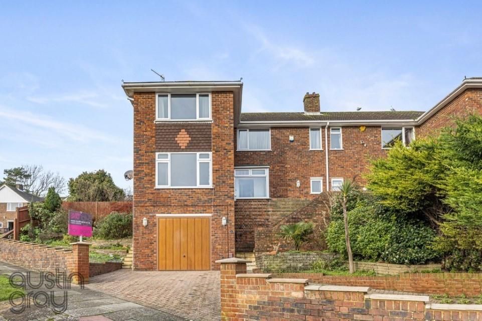 3 bed property for sale in Lambourne Road, Hollingdean, Brighton BN1, £425,000