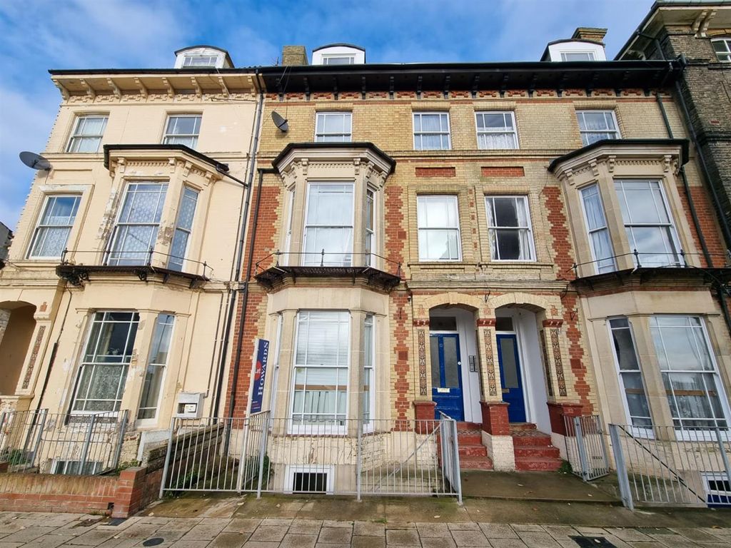 1 bed flat to rent in Waterloo Road, Lowestoft NR33, £625 pcm