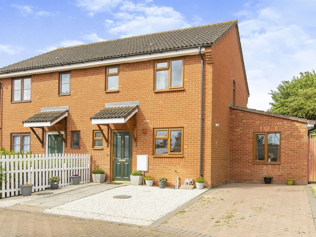 3 bed semi-detached house for sale in Stott Street, Papworth Everard, Cambridge CB23, £340,000