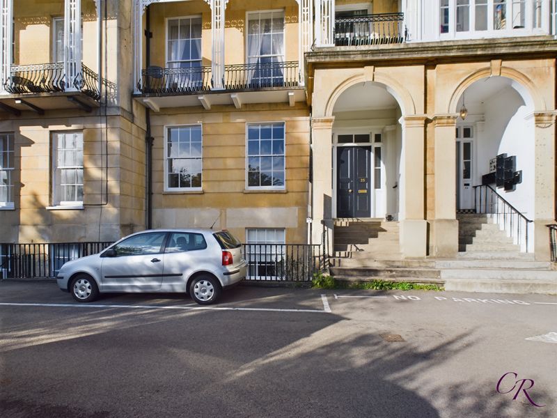 1 bed flat for sale in Lansdown Place, Cheltenham GL50, £155,000