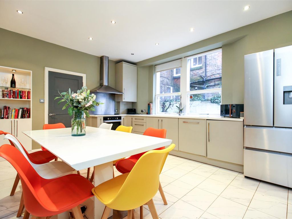 3 bed flat for sale in Eslington Terrace, Jesmond, Newcastle Upon Tyne NE2, £325,000