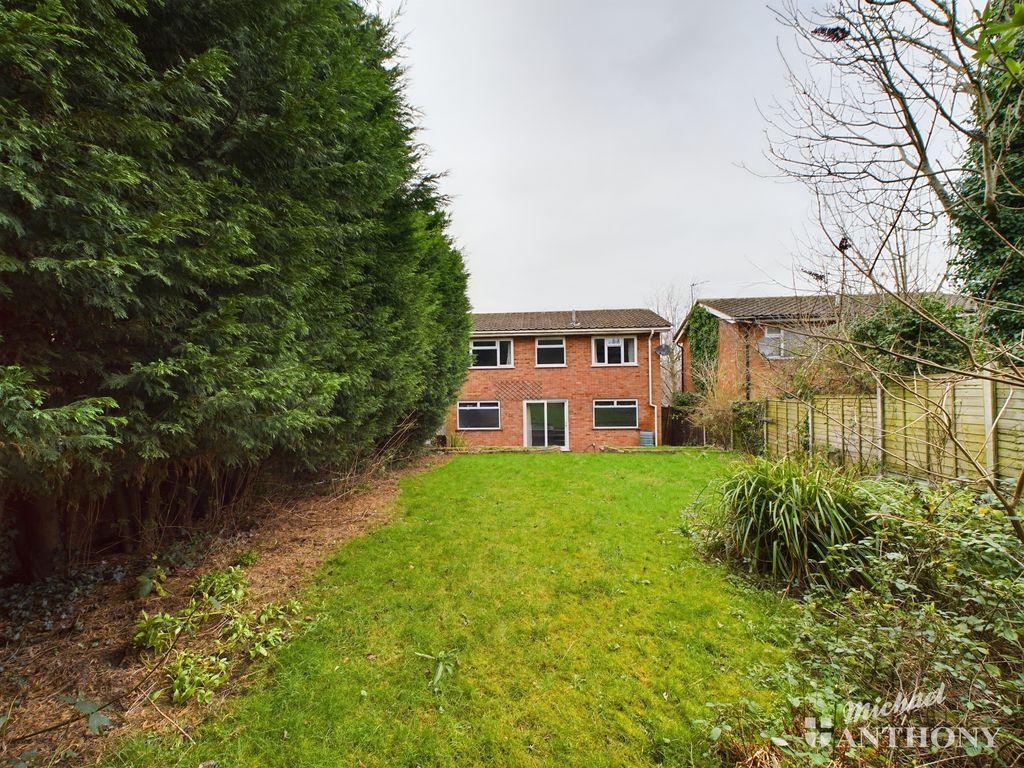 3 bed detached house for sale in Ivy Lane, Newton Longville, Milton Keynes, Buckinghamshire MK17, £450,000