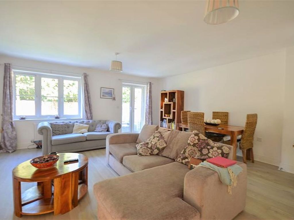 3 bed detached house for sale in Tawny Close, Birdham PO20, £550,000