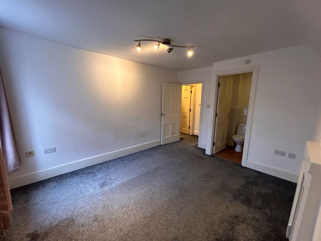 1 bed flat to rent in Bull Lane, Gloucester GL1, £600 pcm