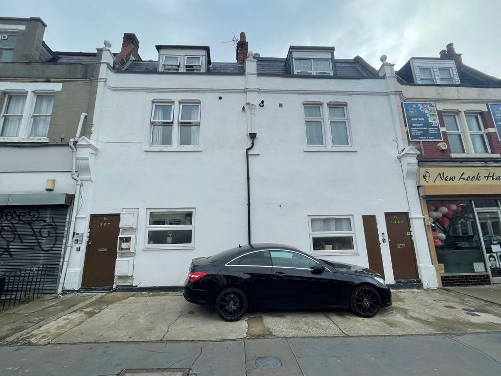 1 bed flat for sale in Flat 1, 94 Beulah Road, Thornton Heath, Surrey CR7, £120,000