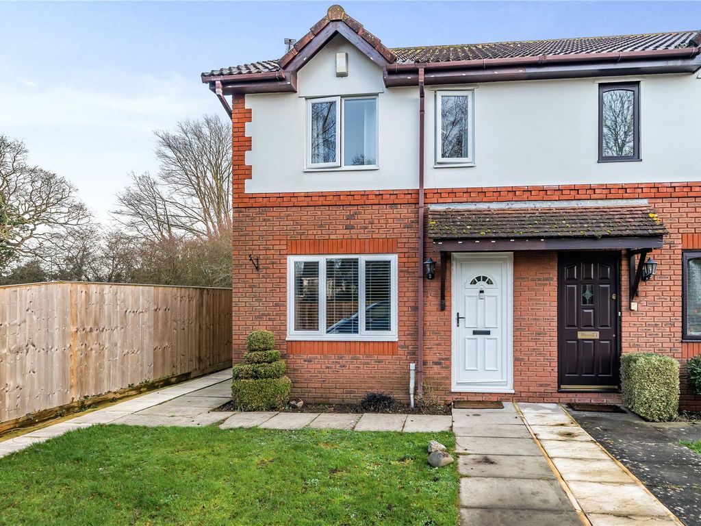 3 bed semi-detached house for sale in Firecrest View, Covingham, Swindon SN3, £187,500