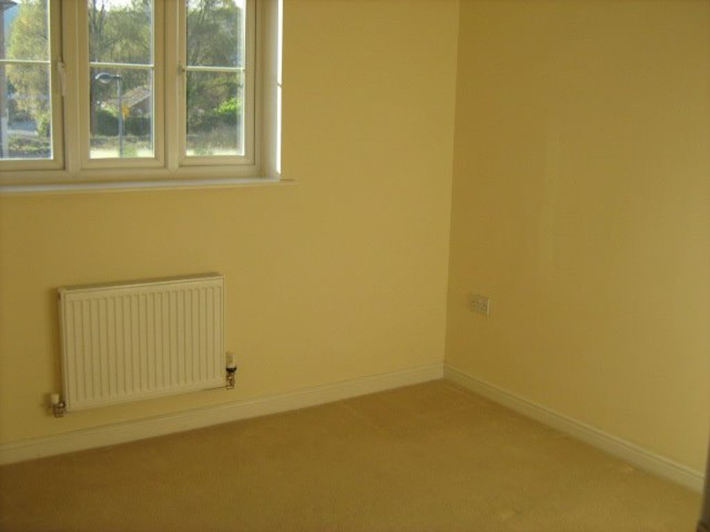 2 bed flat to rent in Blaen Bran Close, Cwmbran NP44, £750 pcm